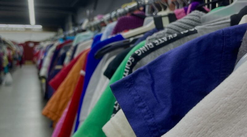 Допомогу у Вінницькому гуманітарному центрі речей в ТРЦ Мегамолл отримали понад 55 тисяч переселенців 1 dopomogu u vinnyczkomu gumanitarnomu czentri rechej v trcz megamoll otrymaly ponad 55 tysyach pereselencziv | 1