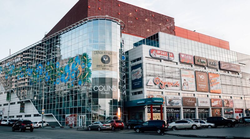 eksvlasnyky namagayutsya pozbavyty pryvatbank prava vlasnosti na trcz u dnipri | 1