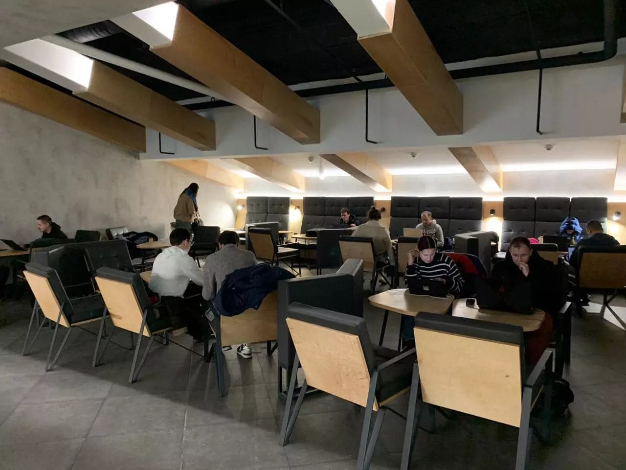 У ТРЦ River Mall запрацював найбільший «Пункт незламності» 4 punkt nezlamnosti3 | 4