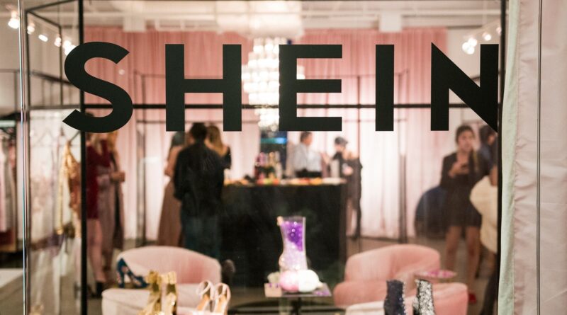 shein vidkryye svij pershyj oflajn magazyn | 11