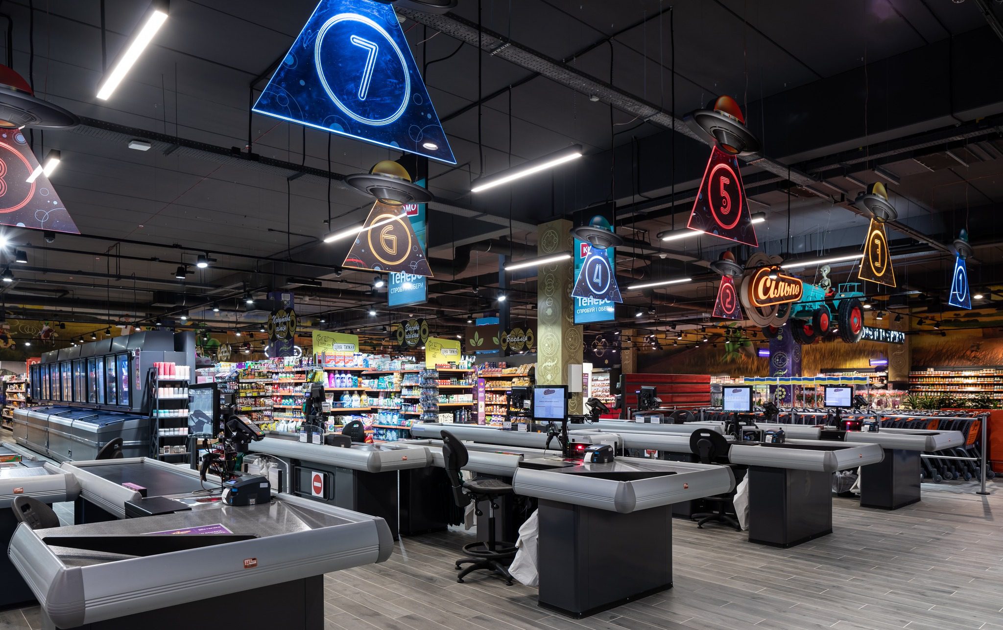 На Київщині запрацював «інопланетний» супермаркет Сільпо 8 silpo pohreby8 | 8