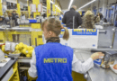Metro скасовує картки лояльності у рф і починає співпрацю з Ксенією Собчак