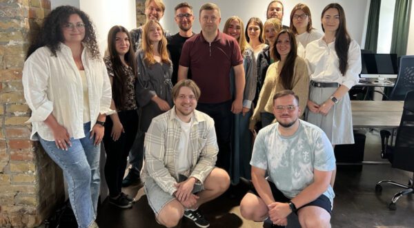 Українська-компанія-Habitat-розробила-мобільний-застосунок-для-бренду-Fendi