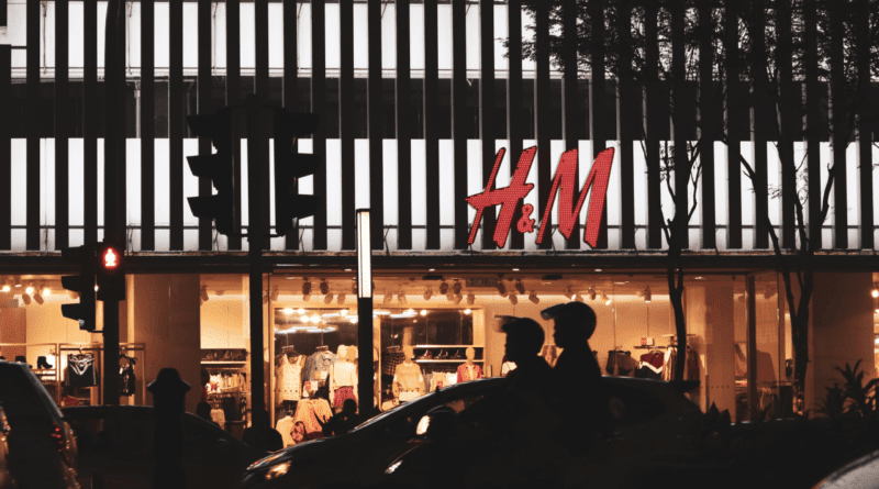 Продажі-H&m-падають-через-зміну-стратегії-ритейлера
