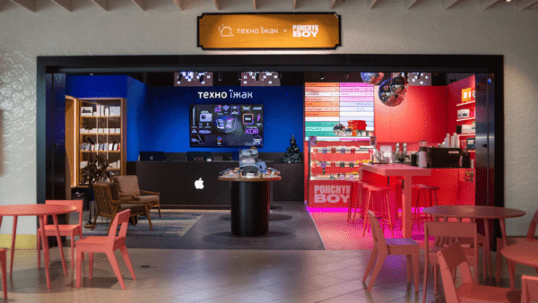 Колаборація-з-Ponchyk-Boy.-Як-формат-Айфончик-та-Пончик-відкрив-мережі-“Техно-їжак”-шлях-до-столичних-ТРЦ