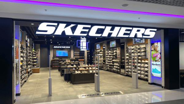 У-івано-франківському-ТРЦ-Veles-Mall-відкрився-перший-у-місті-магазин-Skechers-(фото)