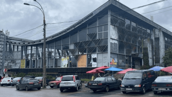 Reit-компанія-Inzhur-та-Colliers-готові-створити-концепцію-реновації-Житнього-ринку-у-Києві