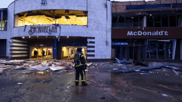 Пошкоджений-Mcdonald's-на-Лук'янівці-відновить-роботу-вже-за-місяць