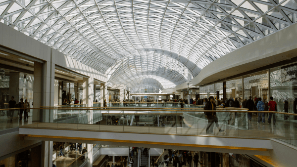 Відвідуваність-ТЦ-помітно-зростає.-У-НБУ-оцінили-стан-комерційної-нерухомості-в-Україні