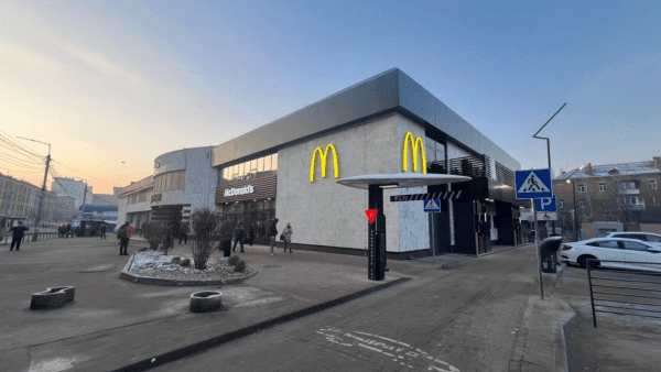 Пошкоджений-Mcdonald’s-відновив-роботу-на-Лук’янівці-у-Києві