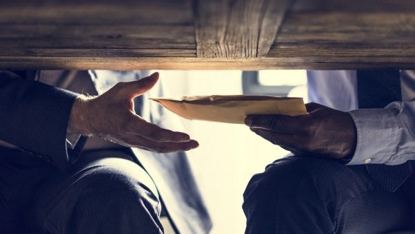 Україна-погіршила-своє-положення-у-Індексі-сприйнятті-корупції-(дослідження)