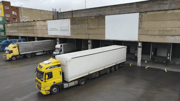 В-мережі-Eva-розповіли-для-чого-придбали-склад-у-Dragon-Capital