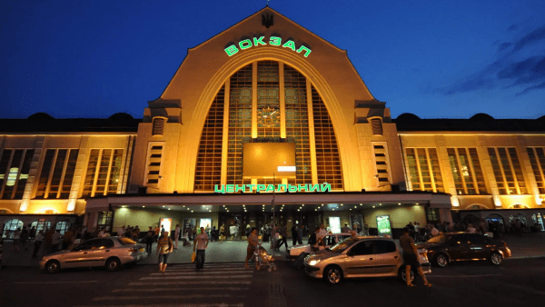 Продуктові-та-інші-магазини-“Укрзалізниця”-оголосила-аукціони-з-оренди-площ-для-бізнесу