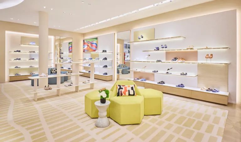 Louis Vuitton відкрив бутик у найбільшому аеропорту Нідерландів (фото) 4 louis vuitton 3 | 3