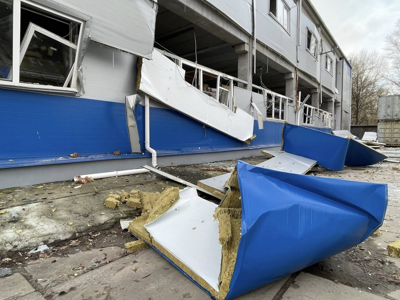 Під час атаки на Київ постраждали потужності найбільшого виробника українського легпрому (фото) 4 tekstyl 3 | 3