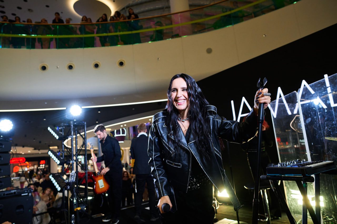 Музика заради добрих справ: JAMALA виступила на благодійному концерті в ТРЦ Respublika Park 2 trcz 30 | 1