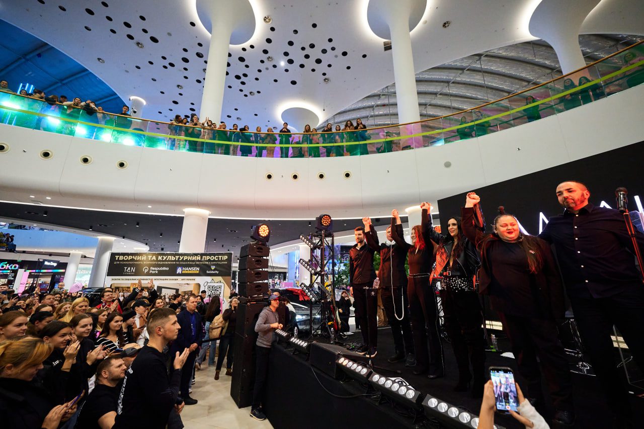 Музика заради добрих справ: JAMALA виступила на благодійному концерті в ТРЦ Respublika Park 3 trcz 31 | 2