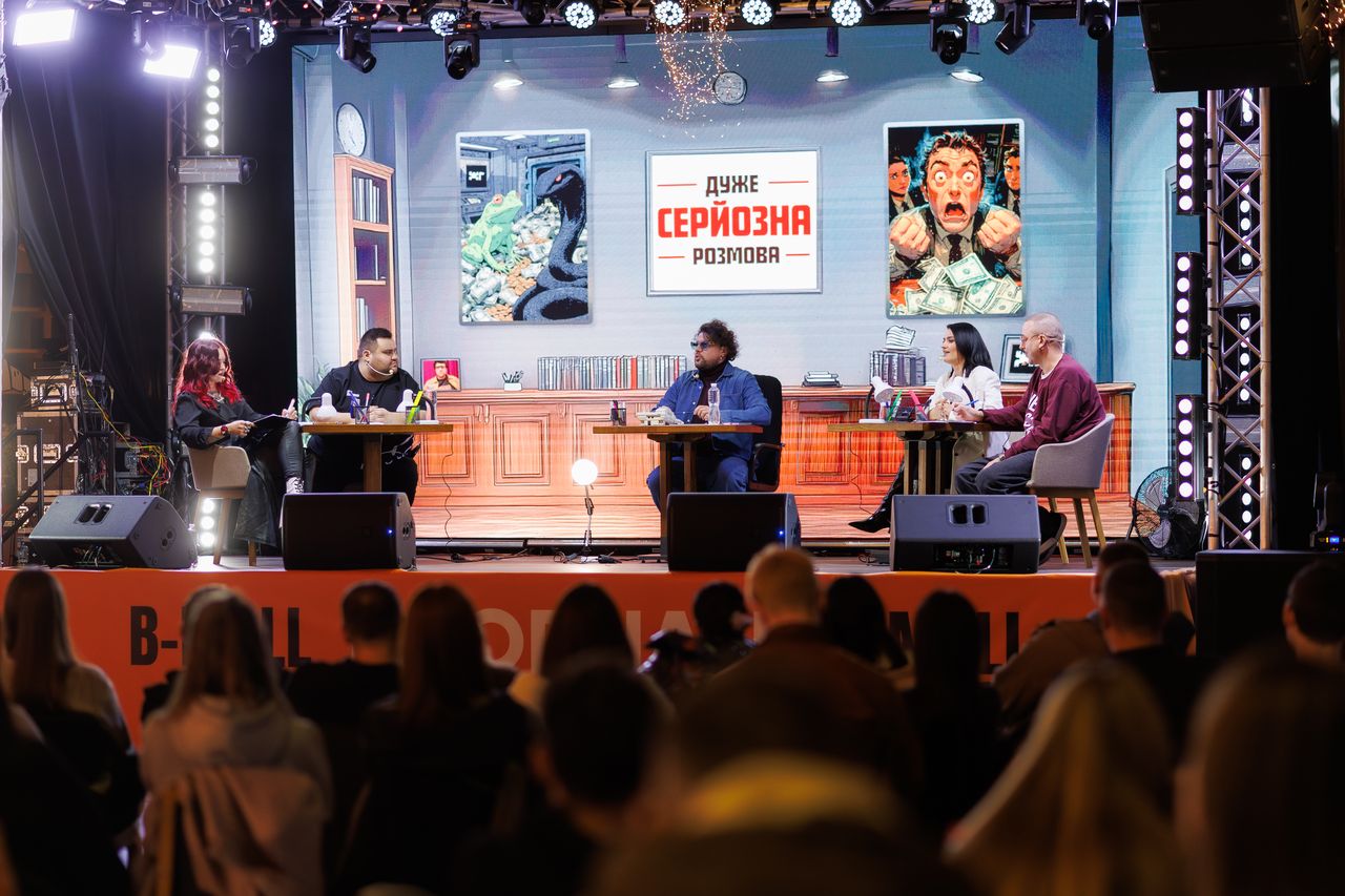 B-Mall Fest 2025 відбувся: тисячі відвідувачів, топові артисти та благодійні ініціативи у найбільшому ТРЦ країни — Blockbuster Mall 3 ЖАБАГАДЮКА-із-шоу-Дуже-серйозна-розмова-