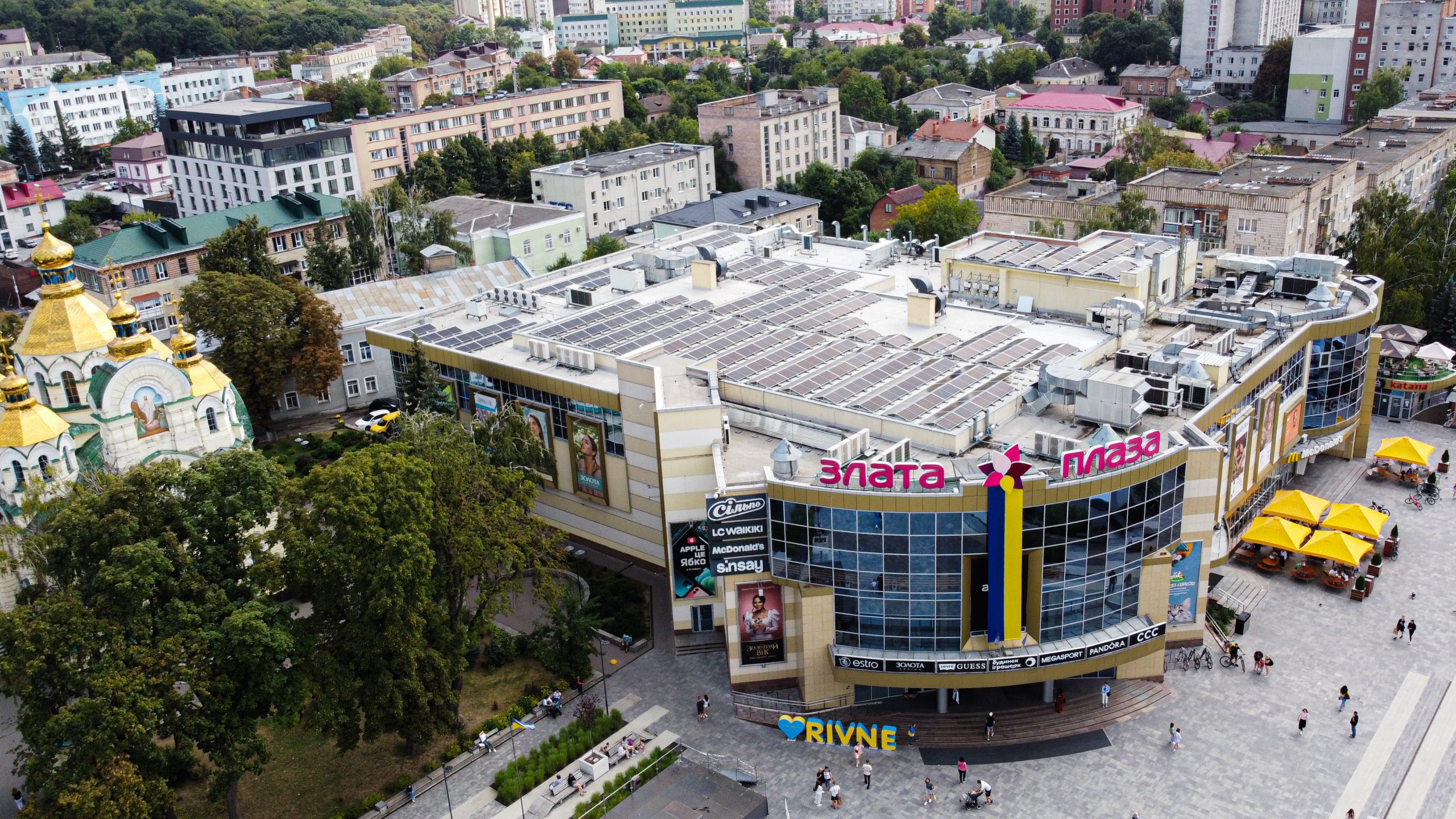 Сонячна енергія як новий стандарт для ТРЦ: економіка, ризики, перспективи — розмова зі співвласником «Сонячні системи» 4 Dcim100mediadji-0159.jpg