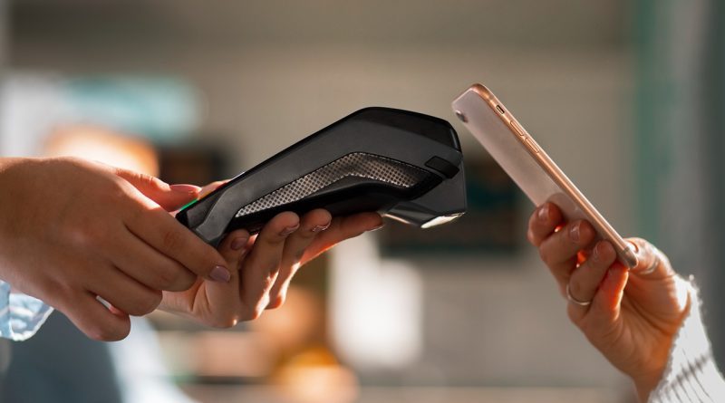 Частка "кас у смартфоні" сягнула 80% від усіх РРО – Опендатабот 1 кас