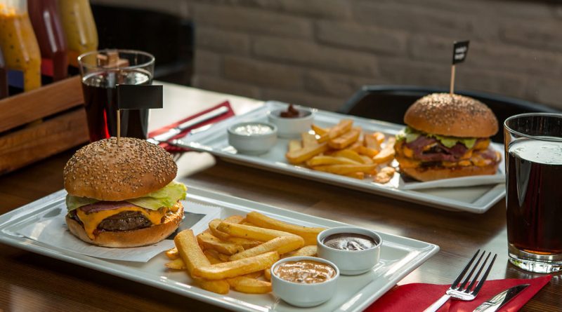 У Великій Британії заборонили рекламу нездорової їжі на телебаченні та в Інтернеті 1 ренкламу