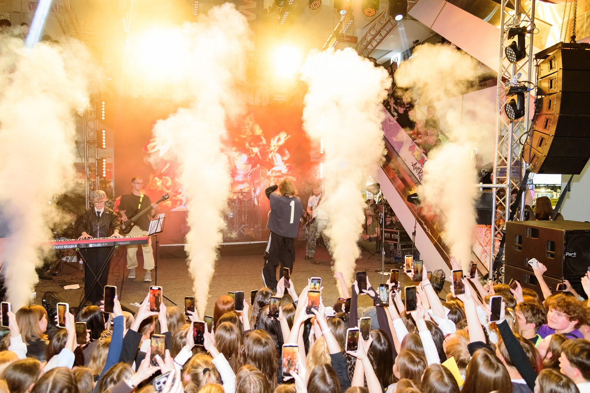 663261995-972406661983045-4596997909600566285-N