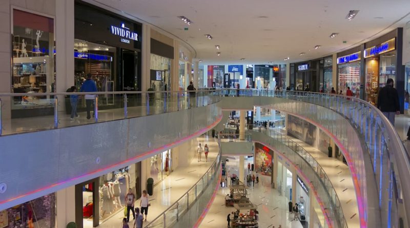 Продажі люксових брендів у ТЦ Дубая впали до 50% на тлі конфлікту на Близькому сході 1 бренд