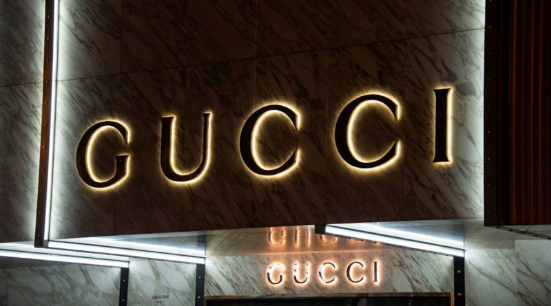 Акції Kering падають через низькі продажі Gucci 11 кварталів поспіль 1 Gucci