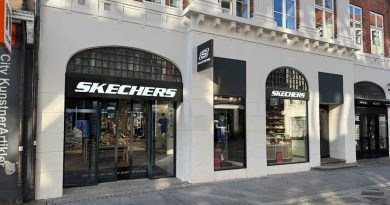 Skechers